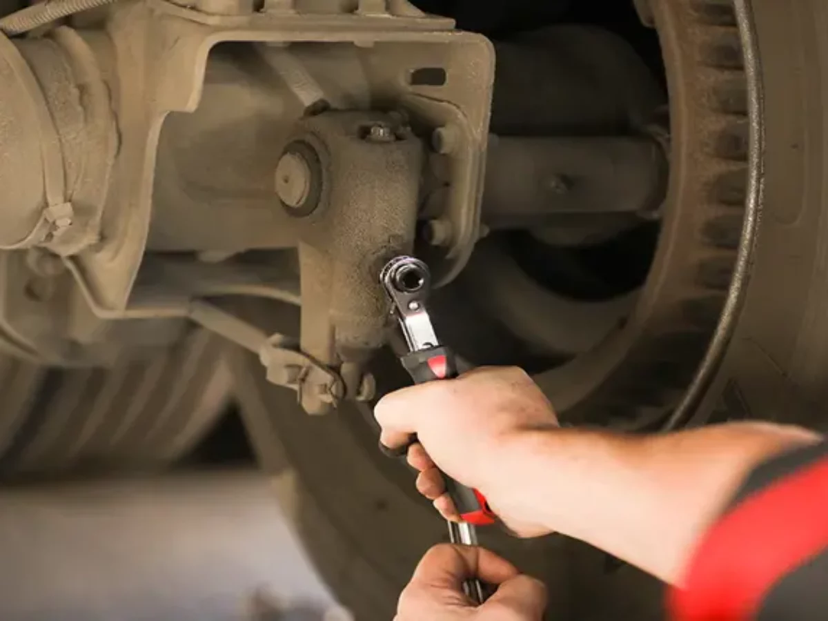 Understanding the causes of slack adjuster failure